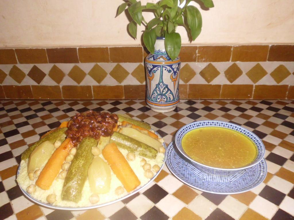 Hotel Dar Essoaoude - Fes Nejjarine Habitación foto